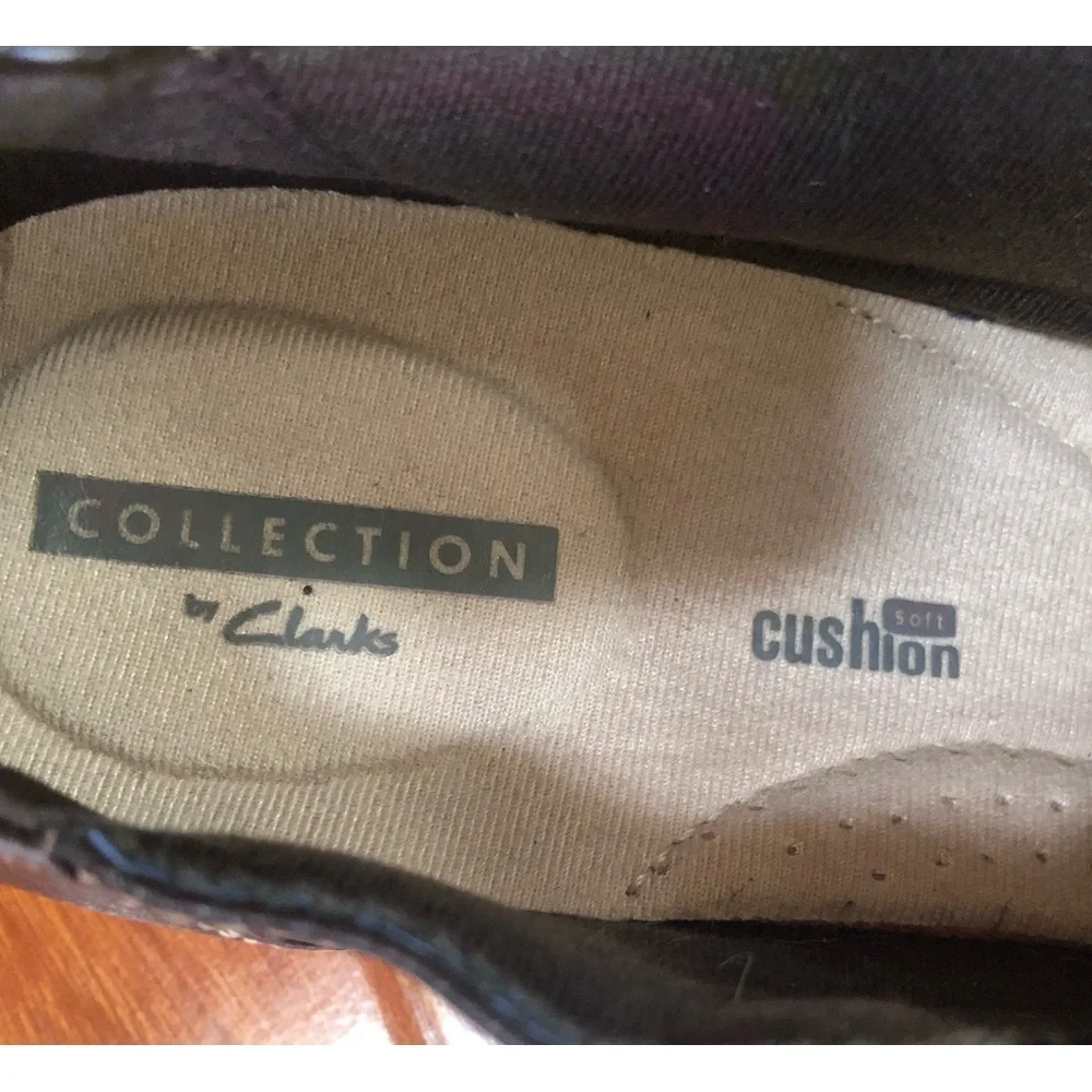 Clarks Cheyn Madi Slip-On Shoes - Picture 6 of 6